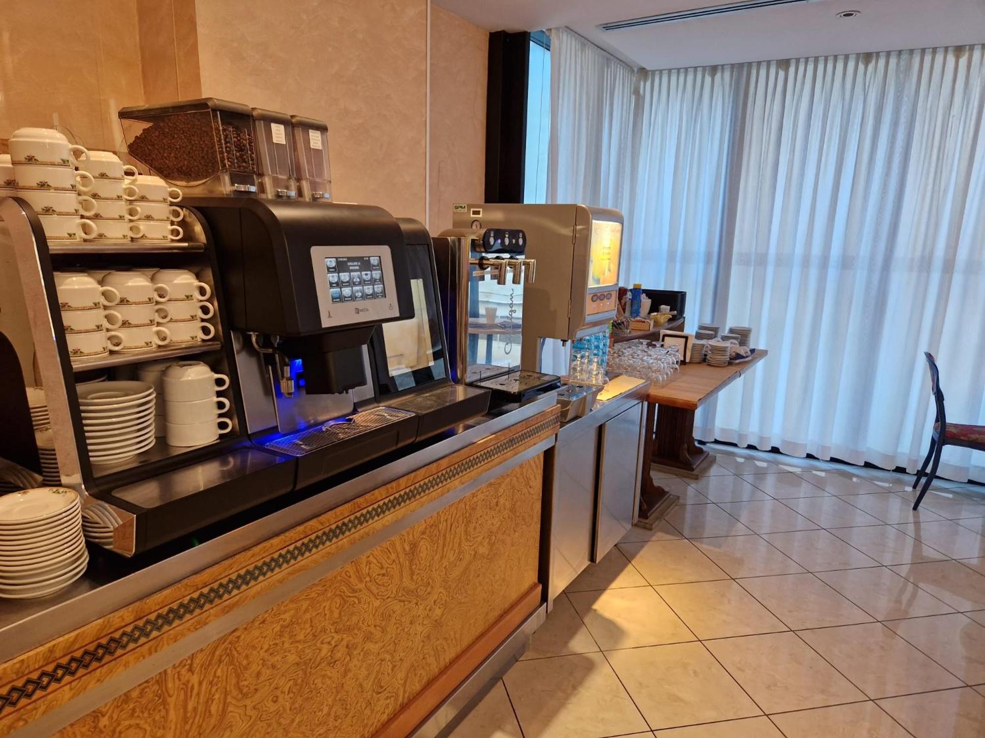 索乐布鲁酒店 里米尼 外观 照片